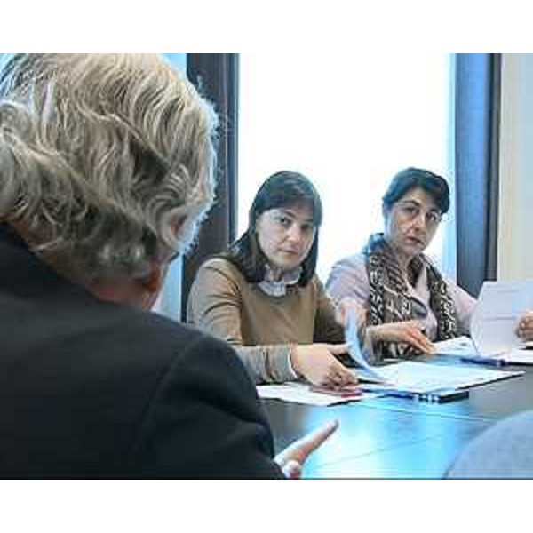 Debora Serracchiani (Presidente Friuli Venezia Giulia) e Mariagrazia Santoro (Assessore regionale Pianificazione territoriale) alla presentazione del Fondo Finint Abitare FVG, il fondo per l'housing sociale del Friuli Venezia Giulia - Udine 07/03/2014