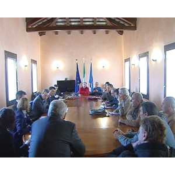 Sergio Bolzonello (Vicepresidente FVG e assessore regionale Attività produttive) all'incontro con il sindaco di Zoppola, Confindustria, sindacati ed il rappresentante del gruppo interessato all'acquisizione dell'Ideal Standard di Orcenico (PN) - Pordenone 10/03/2014