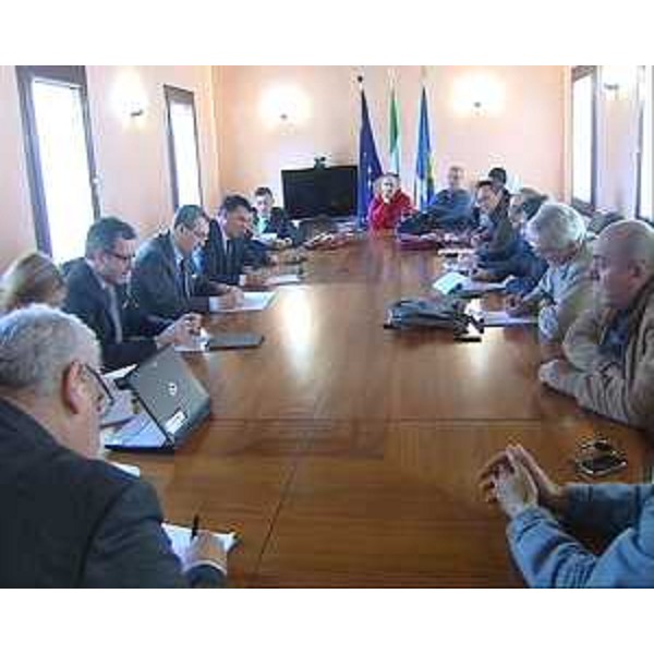 Sergio Bolzonello (Vicepresidente FVG e assessore regionale Attività produttive) all'incontro con il sindaco di Zoppola, Confindustria, sindacati ed il rappresentante del gruppo interessato all'acquisizione dell'Ideal Standard di Orcenico (PN) - Pordenone 10/03/2014