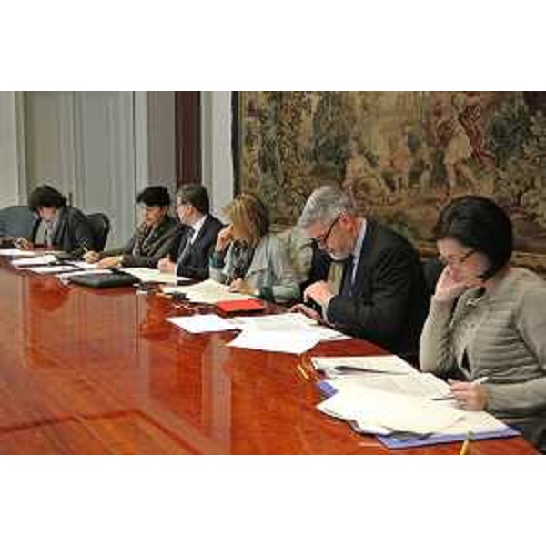 Gli assessori regionali Panariti (Lavoro), Santoro (Infrastrutture), Peroni (Finanze), Telesca (Salute), Panontin (Funzione pubblica) e Vito (Ambiente) durante la riunione della Giunta regionale - Trieste 14/03/2014