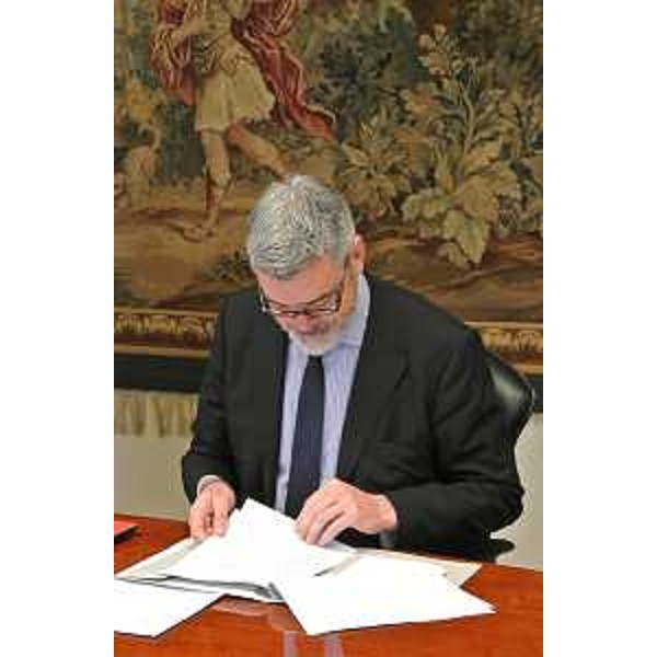 Paolo Panontin (Assessore regionale Funzione pubblica, Autonomie locali, Coordinamento Riforme, Protezione civile) durante la riunione della Giunta regionale - Trieste 14/03/2014