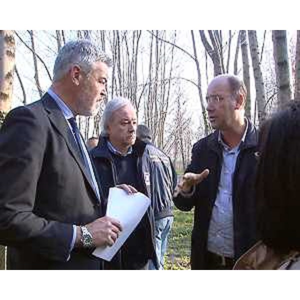 Paolo Panontin (Assessore regionale Protezione civile) durante il sopralluogo lungo il fiume Ledra - Buja 14/03/2014