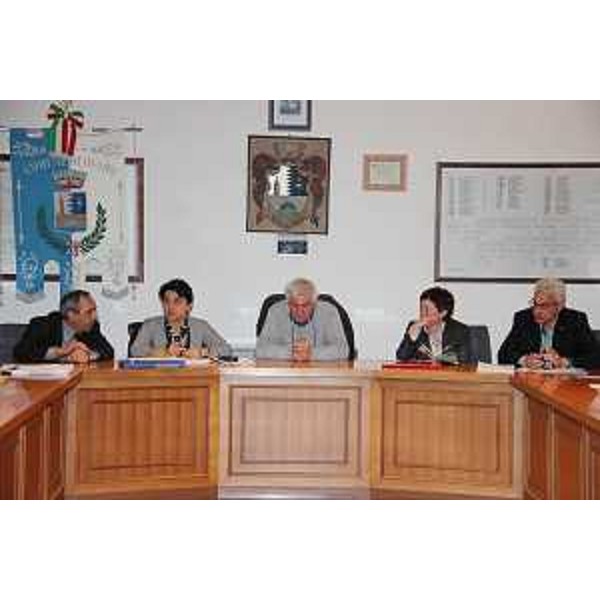 Mariagrazia Santoro (Assessore regionale Infrastrutture e Mobilità) con Lino Not (Commissario Comunità Montana Carnia) e Romeo Rovis (Sindaco Ovaro), in Municipio - Ovaro 20/03/2014