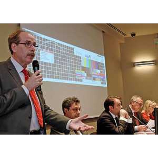 Gianni Torrenti (Assessore regionale Cultura, Sport e Solidarietà) al convegno "Spending TV, antenne a rischio?" - Trieste 27/03/2014