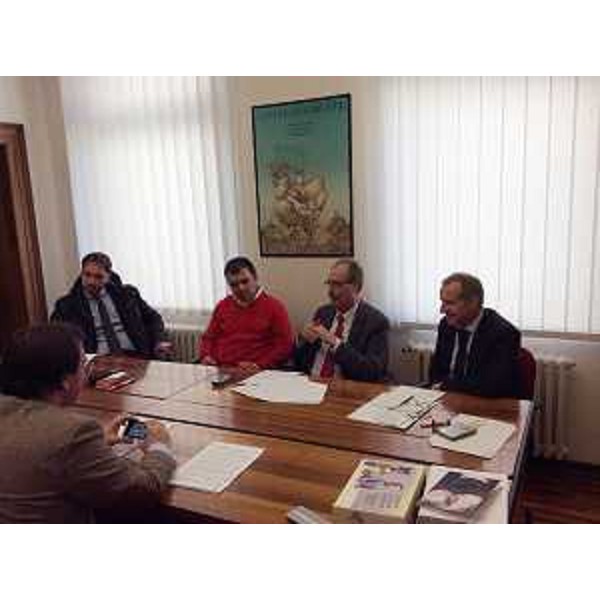 Cristiano Shaurli (Consigliere regionale), Lorenzo Fabbro (Presidente ARLeF), Gianni Torrenti (Assessore regionale Cultura) e Lucio Pellegrini (Direttore servizio Corregionali Estero e Lingue minoritarie) alla firma della convenzione per l'attivazione dello "Sportello linguistico regionale per la lingua friulana" - Udine 27/03/2014