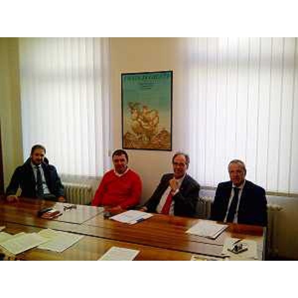 Cristiano Shaurli (Consigliere regionale), Lorenzo Fabbro (Presidente ARLeF), Gianni Torrenti (Assessore regionale Cultura) e Lucio Pellegrini (Direttore servizio Corregionali Estero e Lingue minoritarie) alla firma della convenzione per l'attivazione dello "Sportello linguistico regionale per la lingua friulana" - Udine 27/03/2014