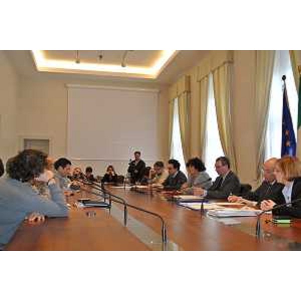 Loredana Panariti (Assessore regionale Lavoro) e Sergio Bolzonello (Vicepresidente FVG e assessore regionale Attività produttive) durante l'incontro con i rappresentanti sindacali dei lavoratori dello stabilimento di Bagnoli della Rosandra (TS) della Wartsila Italia - Trieste 28/03/2014