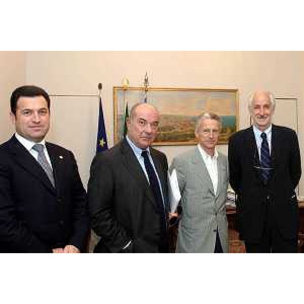 Incontro tra Riccardo Illy (Presidente Regione Friuli Venezia Giulia), Alessandro Merola (Ambasciatore Italia a Belgrado), Milos Budin (Sottosegretario Commercio Internazionale) e Franco Iacop (Assessore regionale Relazioni internazionali) sulle relazioni economiche e commerciali tra Italia e Serbia. (Trieste 02/07/07)