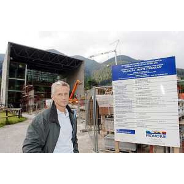 Riccardo Illy, Presidente Regione Friuli Venezia Giulia, visita il cantiere Promotur a Ravascletto (impianti di risalita comprensorio sciistico Zoncolan). (Ravascletto 02/07/07)