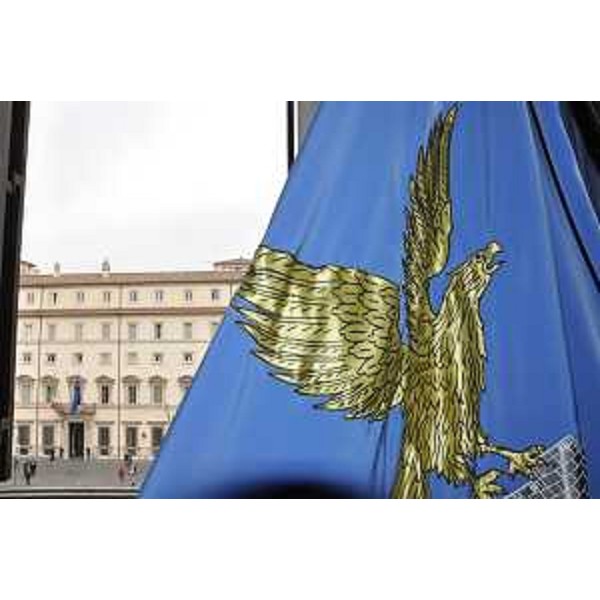 Palazzo Chigi, sede della Presidenza del Consiglio dei Ministri, visto da Palazzo Ferrajoli, in piazza Colonna 355, sede di rappresentanza della Regione autonoma Friuli Venezia Giulia - Roma 03/04/2014