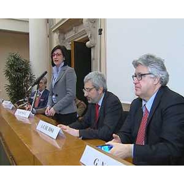 Sara Vito (Assessore regionale Ambiente), Furio Honsell e Alberto Felice De Toni (Sindaco e rettore Università Udine) al convegno "Mettiamo in rete l'energia, un'opportunità per i condomini di Udine. Presentazione della Rete di teleriscaldamento, zona Nord Ovest della città" - Udine 12/04/2014