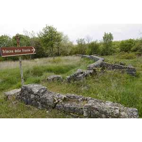Luoghi della Grande Guerra. Trincea delle Frasche sul Carso Isontino - San Michele del Carso 14/04/2014