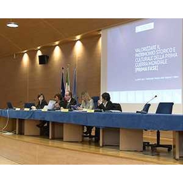 Gianni Torrenti (Assessore regionale Cultura) alla presentazione di tre Bandi per "Valorizzare il Patrimonio storico e culturale della Prima Guerra Mondiale (Prima fase)", nell'Auditorium della Regione Friuli Venezia Giulia - Udine 15/04/2014