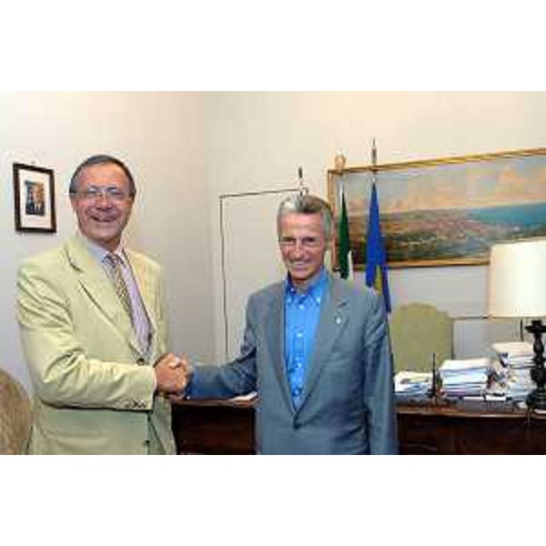 Riccardo Illy (Presidente Regione Friuli Venezia Giulia) incontra Laurens Jan Brinkhost, nuovo Coordinatore europeo del progetto prioritario TEN n.6 (comprendente il Corridoio V). (Trieste 05/07/07) 