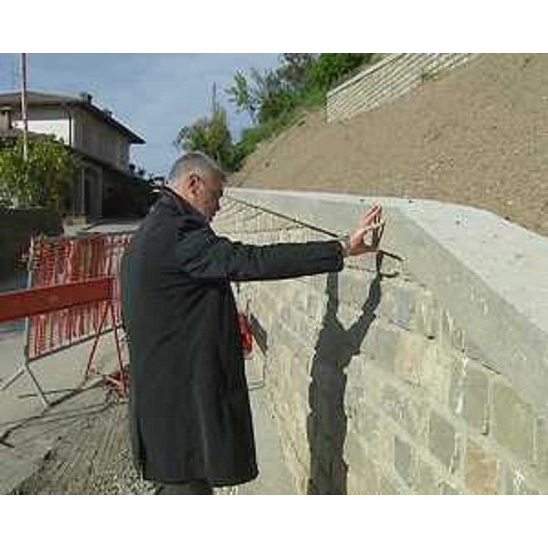Paolo Panontin (Assessore regionale Protezione civile) in sopralluogo a cantieri di messa in sicurezza di aree franose - Pinzano al Tagliamento 18/04/2014
