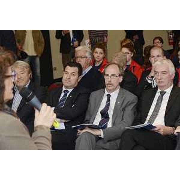 Franco Iacop (Presidente Consiglio regionale), Gianni Torrenti (Assessore regionale Sport) e Dragan Kicanovic (Console generale di Serbia a Trieste) alla presentazione degli incontri di Campionato del Mondo di Pallavolo femminile prevsiti a Trieste tra settembre e ottobre prossimi - Trieste 07/05/2014