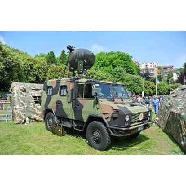 Allestimenti d'arma nella Cittadella dell'ottantasettesima Adunata nazionale degli Alpini, in parco Galvani - Pordenone 09/05/2014