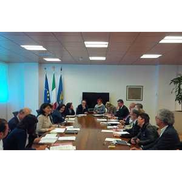 Mariagrazia Santoro (Assessore regionale Pianificazione territoriale e Lavori pubblici) alla prima riunione della Commissione Regionale per le Politiche Socio-Abitative (CRPSA) - Udine 09/05/2014