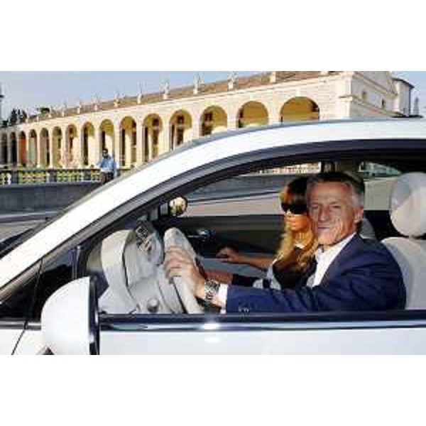 Riccardo Illy (Presidente Regione Friuli Venezia Giulia) prova la Nuova Fiat 500. (Villa Manin 12/07/07)