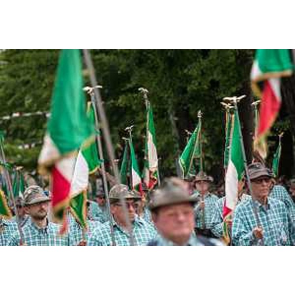 La sfilata dell'ottantasettesima Adunata nazionale degli Alpini - Pordenone 11/05/2014 - Pordenone 11/05/2014