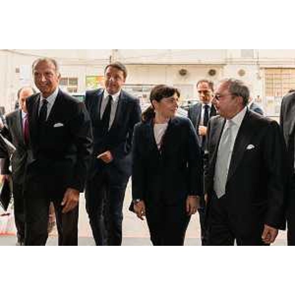 Vincenzo Petrone (Presidente Fincantieri S.p.A.), Matteo Renzi (Presidente Consiglio Ministri), Debora Serracchiani (Presidente Regione Friuli Venezia Giulia) e Giuseppe Bono (Amministratore delegato Fincantieri S.p.A.) alla cerimonia di consegna della nave da crociera Regal Princess, al Cantiere navale - Monfalcone 11/05/2014
