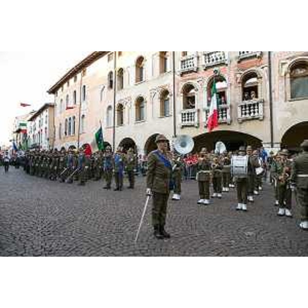 La Fanfara della Brigata Julia all'ottantasettesima Adunata nazionale degli Alpini - Pordenone 09/05/2014