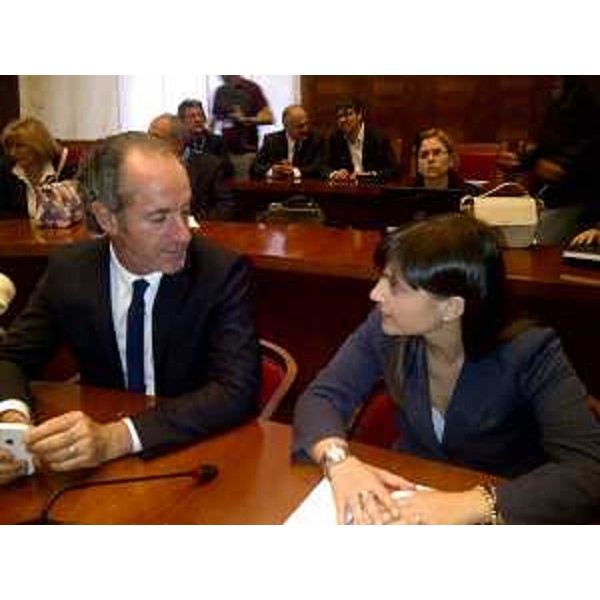 I presidenti Luca Zaia (Regione Veneto) e Debora Serracchiani (Regione Friuli Venezia Giulia) al MiSE-Ministero dello Sviluppo Economico per la vertenza Electrolux - Roma 14/05/2014