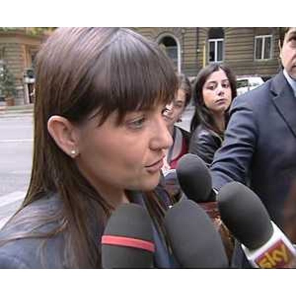 Debora Serracchiani (Presidente Friuli Venezia Giulia) intervistata a margine dell'incontro al MiSE-Ministero dello Sviluppo Economico per la vertenza Electrolux - Roma 14/05/2014
