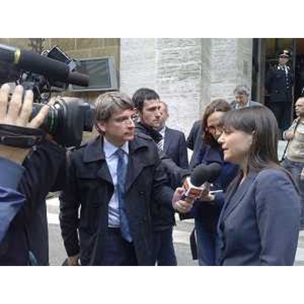 Debora Serracchiani (Presidente Friuli Venezia Giulia) intervistata a margine dell'incontro al MiSE-Ministero dello Sviluppo Economico per la vertenza Electrolux - Roma 14/05/2014