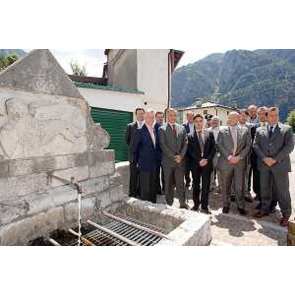 Riccardo Illy (Presidente Regione Friuli Venezia Giulia) a Chiusaforte con il Sindaco, Luigi Marcon, assessori regionali e amministratori locali. (Chiusaforte 13/07/07)