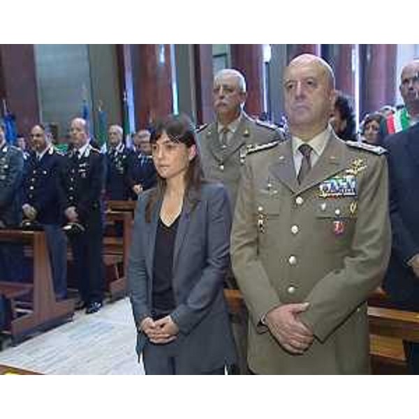 Debora Serracchiani (Presidente Regione Friuli Venezia Giulia) e Roberto Bernardini (Comandante Forze operative terrestri) al Tempio Ossario per la cerimonia di "Lettura dell'Albo d'Oro 2014-2018" in ricordo dei Caduti della Grande Guerra - Udine 24/05/2014