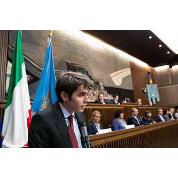 Intervento di Francesco Tognato, vicepresidente della Consulta provinciale degli studenti di Udine, in rappresentanza di tutti gli studenti della regione, alla cerimonia del cinquantesimo anniversario della prima seduta dell'Assemblea regionale del Friuli Venezia Giulia - Trieste 26/05/2014