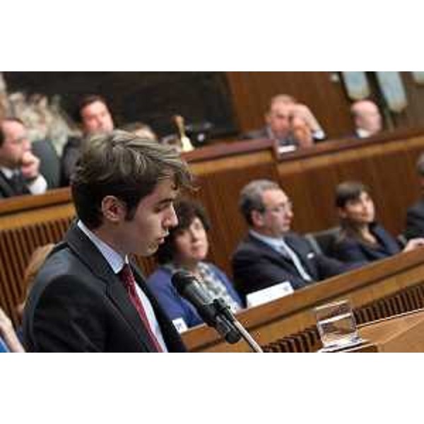 Intervento di Francesco Tognato, vicepresidente della Consulta provinciale degli studenti di Udine, in rappresentanza di tutti gli studenti della regione, alla cerimonia del cinquantesimo anniversario della prima seduta dell'Assemblea regionale del Friuli Venezia Giulia - Trieste 26/05/2014