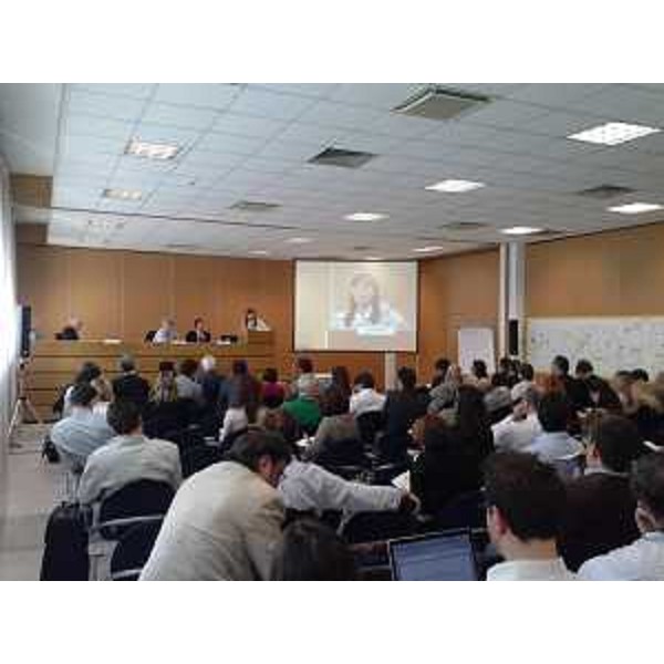 Debora Serracchiani (Presidente Friuli Venezia Giulia) interviene al convegno di Forum PA "Dal governo con la rete allo Stato partner: favorire la collaborazione e la partnership tra i diversi attori sociali, economici, culturali e istituzionali" - Roma 27/05/2014