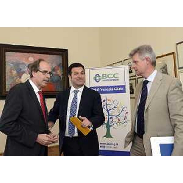 Gianni Torrenti (Assessore regionale Cultura) e i presidenti Franco Iacop (Consiglio regionale FVG) e Federico Vicario (SFF-Società Filologica Friulana) - Udine 28/05/2014