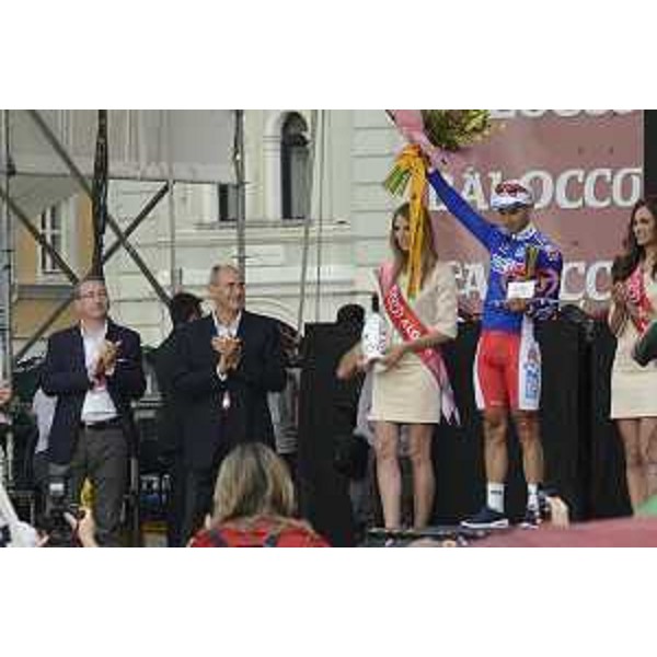 Sergio Bolzonello (Vicepresidente FVG e assessore Attività produttive) alla premiazione del novantasettesimo Giro d'Italia, in piazza Unità d'Italia - Trieste 01/06/2014