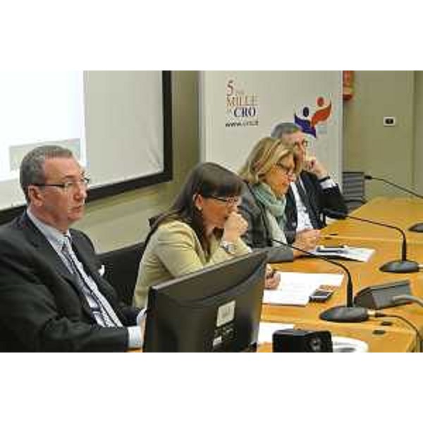 Sergio Bolzonello (Vicepresidente FVG e assessore Attività produttive), Debora Serracchiani (Presidente Regione Friuli Venezia Giulia) e Maria Sandra Telesca (Assessore regionale Salute) al CRO-Centro di Riferimento Oncologico - Aviano (PN) 03/06/2014