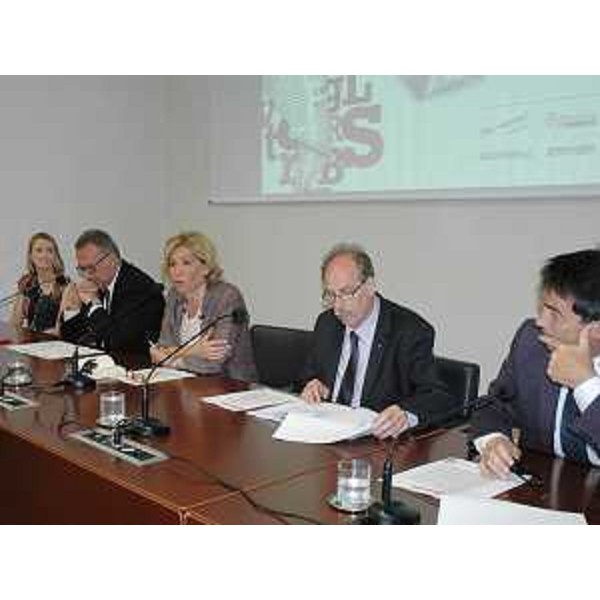 Giovanni Marzini (Segretario Giuria Premio Luchetta), Daniela Schifani-Corfini Luchetta (Presidente Fondazione Luchetta Ota D'Angelo Hrovatin), Gianni Torrenti (Assessore regionale Cultura) e Duilio Giammaria (Giornalista Rai) alla presentazione dell'XI edizione del Premio giornalistico internazionale Marco Luchetta - Trieste 05/06/2014