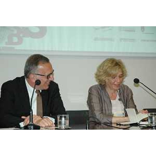 Giovanni Marzini (Segretario Giuria Premio Luchetta) e Daniela Schifani-Corfini Luchetta (Presidente Fondazione Luchetta Ota D'Angelo Hrovatin) alla presentazione dell'XI edizione del Premio giornalistico internazionale Marco Luchetta - Trieste 05/06/2014