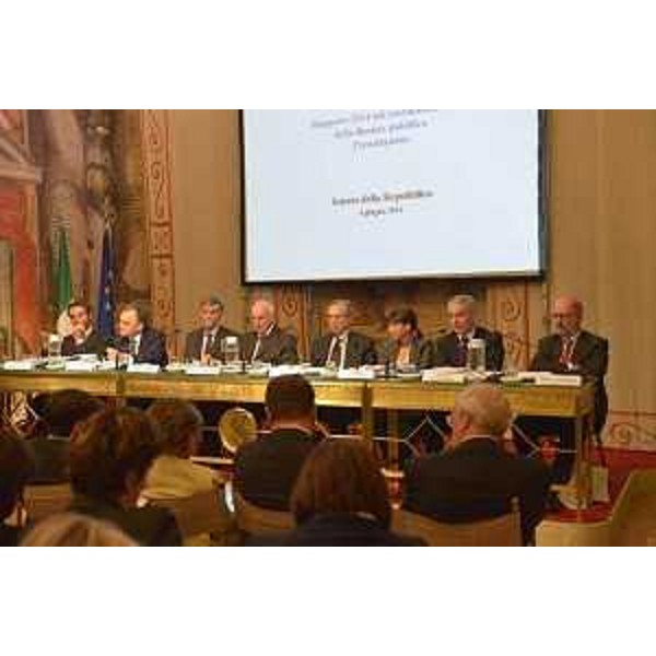 Attilio Fontana (Sindaco Varese), Enrico Rossi (Presidente Toscana), Graziano Delrio (Sottosegretario Presidenza Consiglio Ministri), Raffaele Squitieri (Presidente Corte dei Conti), Pier Carlo Padoan (Ministro Economia e Finanze), Debora Serracchiani (Presidente Friuli Venezia Giulia), Gaetano Quagliariello (Senatore) ed Enrico Flaccadoro (Consigliere Corte dei Conti) alla presentazione del "Rapporto 2014 sul coordinamento della Finanza pubblica" da parte della Corte dei Conti, al Senato - Roma 04/06/2014