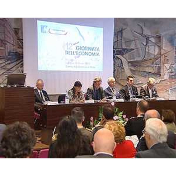 I presidenti Debora Serracchiani (Regione Friuli Venezia Giulia) e Giovanni Da Pozzo (Unioncamere FVG) alla dodicesima "Giornata dell'economia", in Sala Valduga della Camera di Commercio - Udine 06/06/2014