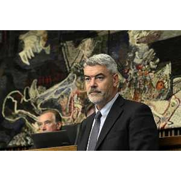 Paolo Panontin (Assessore regionale Funzione pubblica, Autonomie locali, Coordinamento Riforme, Caccia e Risorse ittiche, Protezione civile) durante i lavori del Consiglio regionale - Trieste 11/06/2014