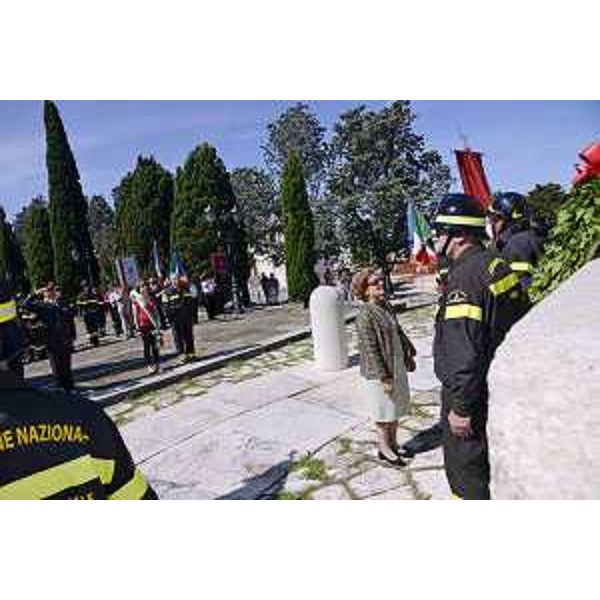 Onori ai Caduti della Grande Guerra sul Colle di San Giusto, in occasione del XXI Raduno nazionale dei Vigili del Fuoco - Trieste 13/06/2014