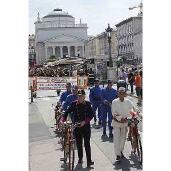 Sfilata dei Pompieri per il XXI Raduno dell'Associazione Nazionale dei Vigili del Fuoco, sul Canal Grande - Trieste 14/06/2014