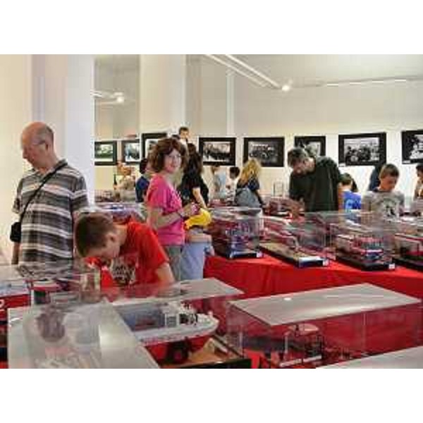 Mostra di foto e modelli di mezzi dei Pompieri nella sede della Regione FVG, in occasione del XXI Raduno nazionale dei Vigili del Fuoco - Trieste 15/06/2014