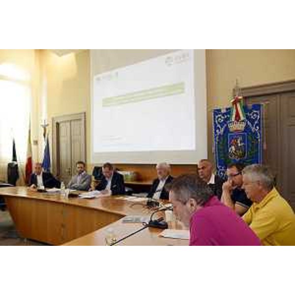 Sergio Bolzonello (Vicepresidente Regione FVG e assessore Attività produttive, Commercio, Cooperazione, Risorse agricole e forestali) al convegno "Riforma dei Consorzi industriali. Riorganizzare i territori per favorire una crescita di qualità", in Municipio - San Giorgio di Nogaro 16/06/2014