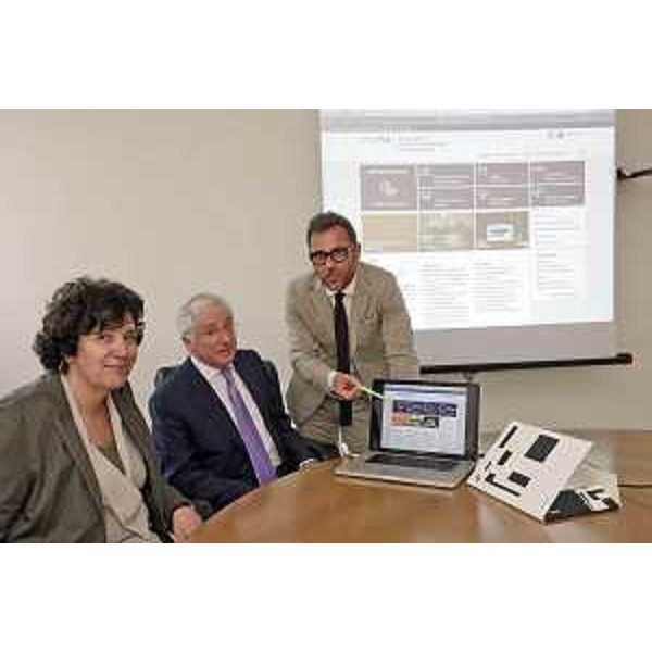 Loredana Panariti (Assessore regionale Formazione e Istruzione), Claudio Kovatsch (Direttore ARDiSS) e Giuseppe Taranto (Insiel) alla presentazione del portale dell'ARDiSS-Agenzia Regionale per il Diritto agli Studi Superiori - Trieste 19/06/2014