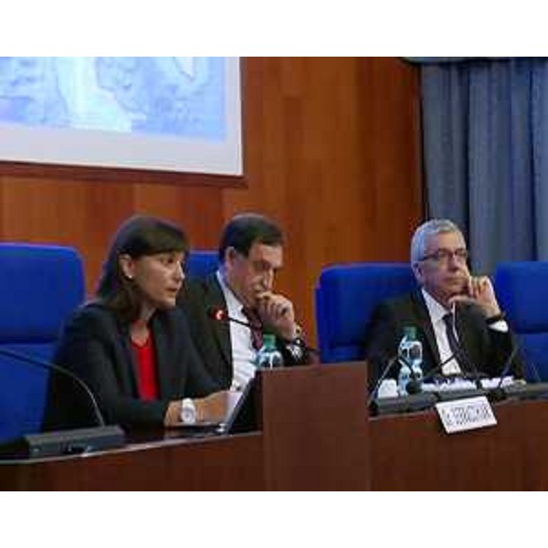 Debora Serracchiani (Presidente Regione Friuli Venezia Giulia) alla seconda Conferenza nazionale delle Servitù Militari - Città militare della Cecchignola, Roma, 19/06/2014