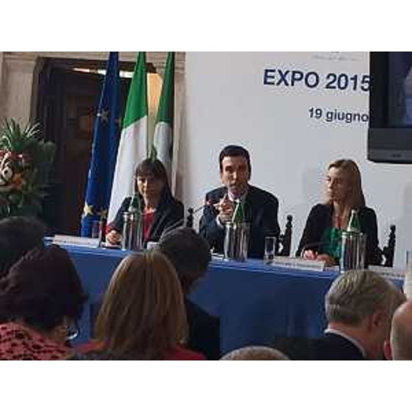 Debora Serracchiani (Presidente Regione Friuli Venezia Giulia), Maurizio Martina (Ministro Politiche agricole, alimentari e forestali) e Federica Mogherini (Ministro Affari Esteri) - Villa Madama, Roma 19/06/2014