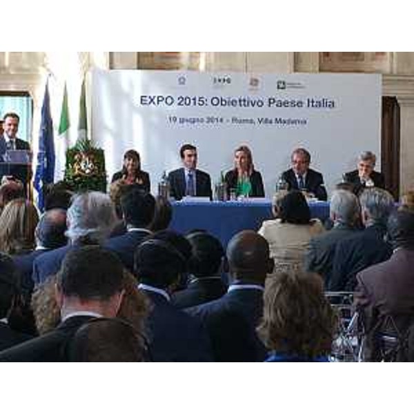 Debora Serracchiani (Presidente Regione Friuli Venezia Giulia), Maurizio Martina (Ministro Politiche agricole, alimentari e forestali), Federica Mogherini (Ministro Affari Esteri) e Roberto Maroni (Presidente Regione Lombardia) - Villa Madama, Roma 19/06/2014